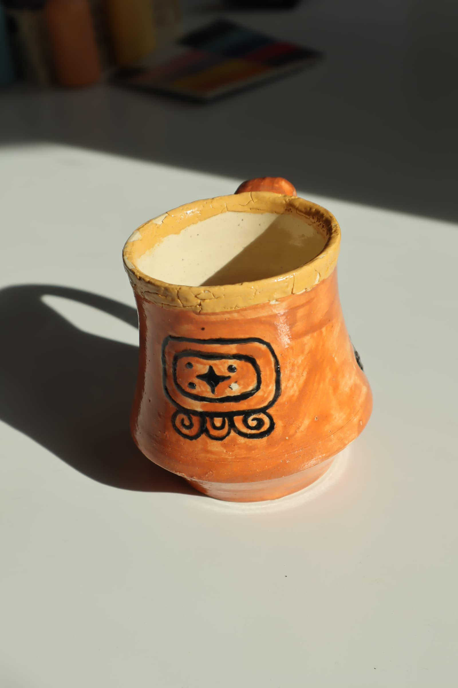 tasse bisque fired, made by Loula Nemegyei